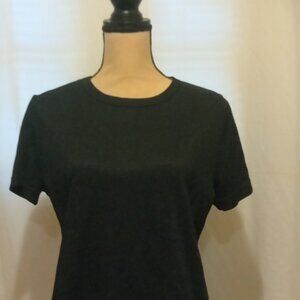 Black short sleeve shirt